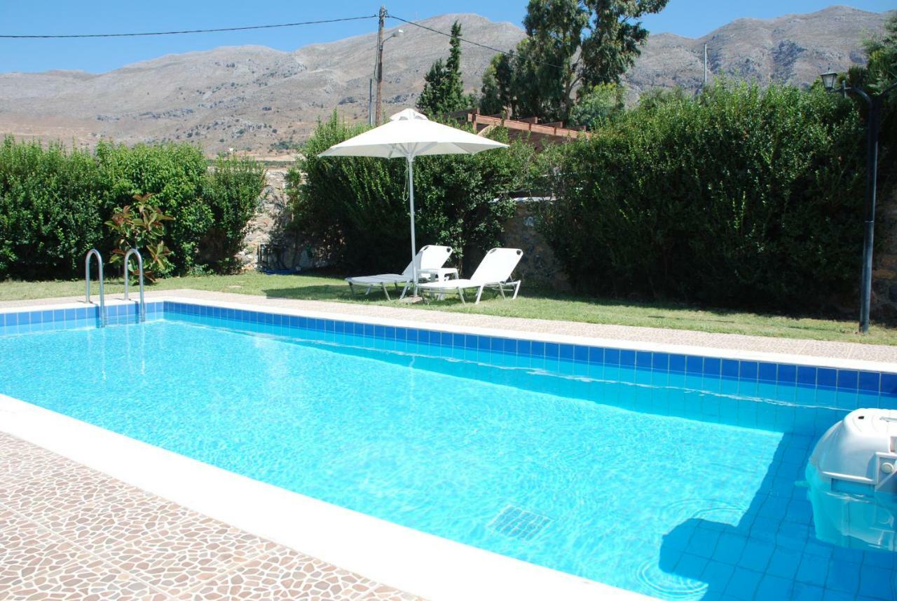 Villa With A Pool In Lefkogia Lefkogeia Bagian luar foto